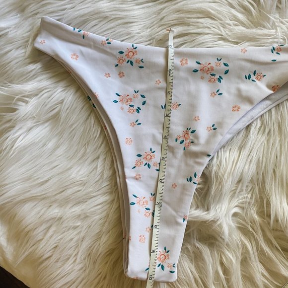 White Peach Floral Off Shoulder Ruffle Bikini - Picture 13 of 13